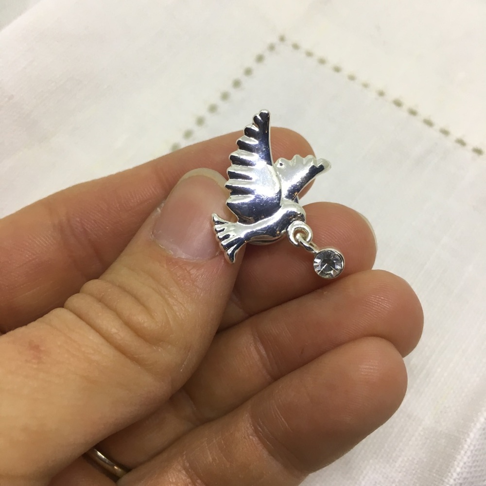 Dove pin small silver bird brooch Avon
